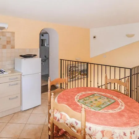 Appartamento Lovely In Castagniers With Kitchen *
