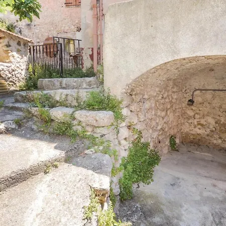 Lovely In Castagniers With Kitchen Appartamento *